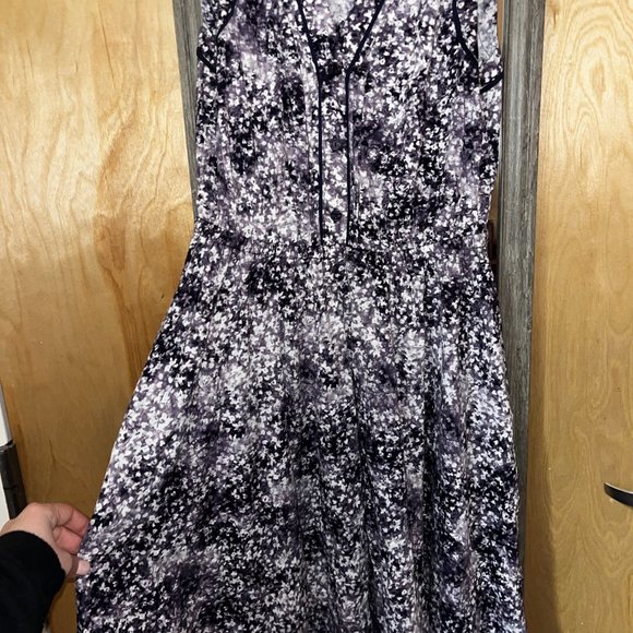 Vera Wang Sleeveless Midi Purple & White A-Line Flowered Dress - Picture 6 of 16